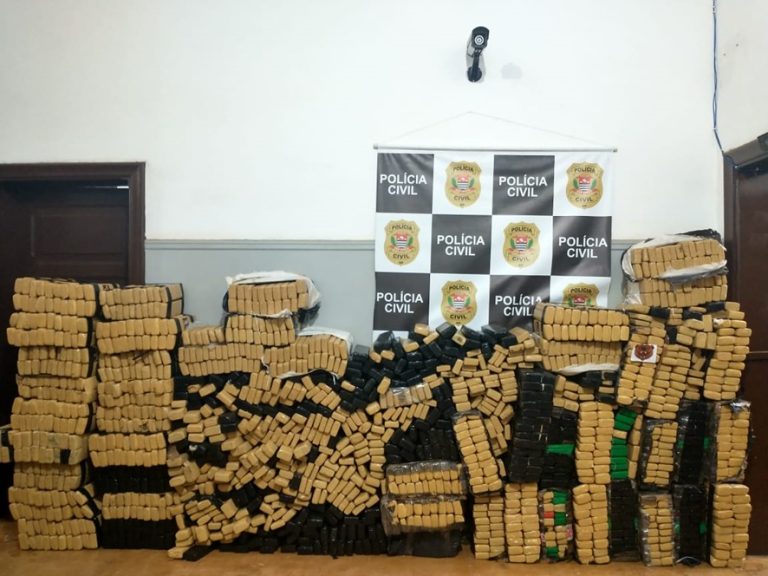 Polícia apreende mais de uma tonelada de maconha no Parque Avelino