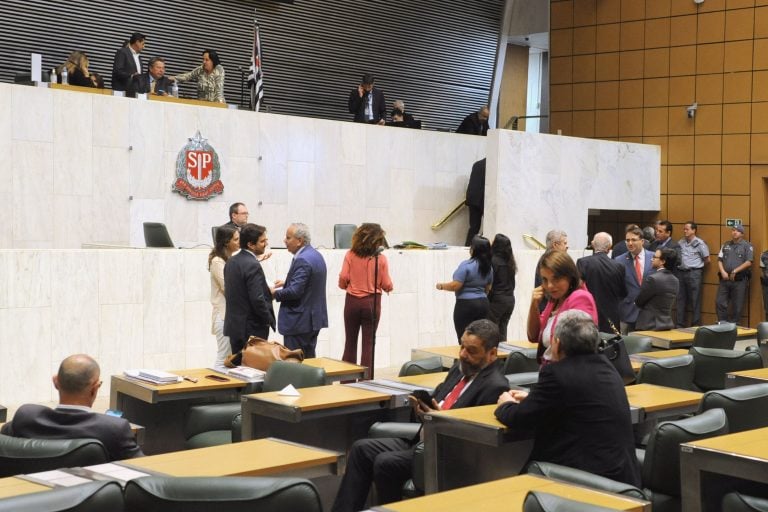 Alesp deve reajustar salário de Tarcísio em 50%