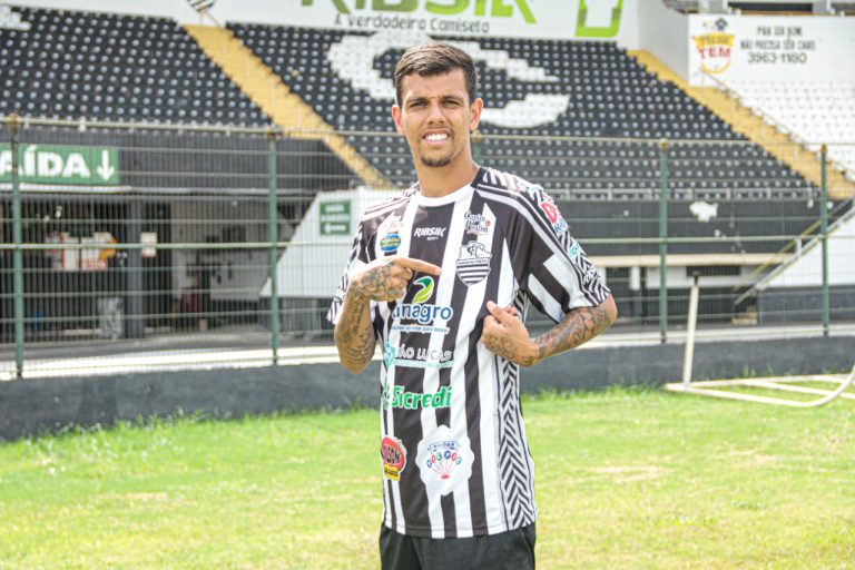 Primo de Ze Mário reforça o Comercial, após passagem pelo Botafogo