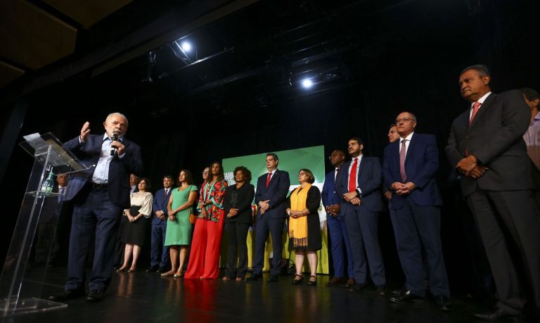 Agora é oficial: Presidente eleito Lula anuncia mais 16 ministros da futura gestão