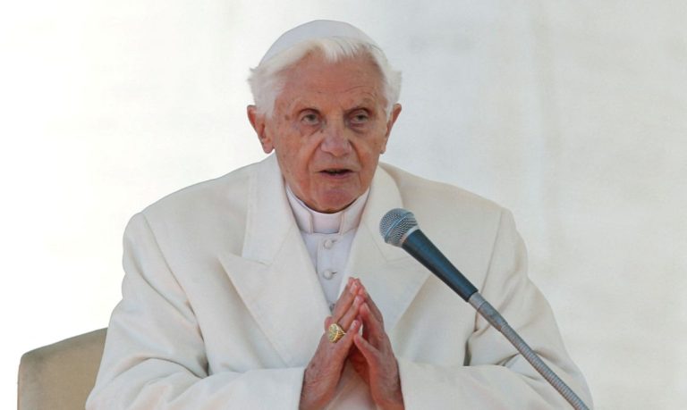 Luto na Igreja Católica: Papa emérito Bento XVI morre aos 95 anos