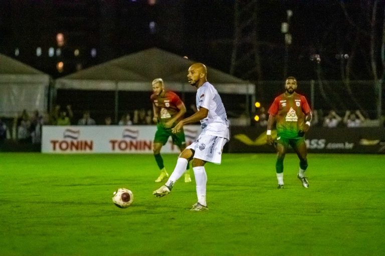 Com técnico novo, Comercial joga contra Portuguesa Santista lutando contra o rebaixamento