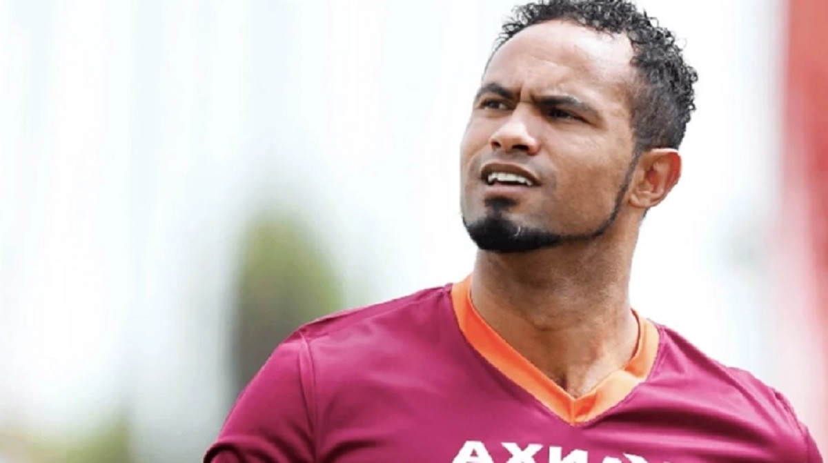 GOLEIRO-BRUNO-FOTO-JOGANDO