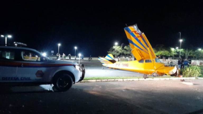 Avião cai em Ubatuba e piloto sai ileso do acidente