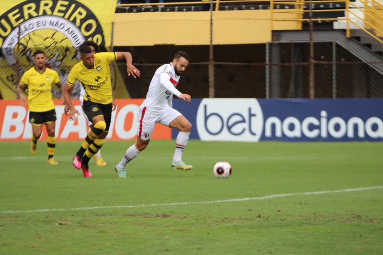 Botafogo joga mal, perde o jogo e se complica na classificação do Grupo A do Paulistão