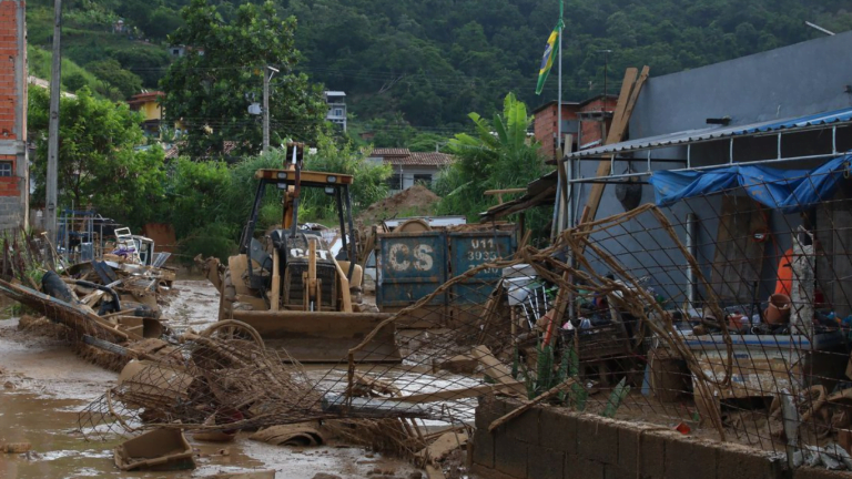 Liminar garante saída de moradores de zonas de risco 