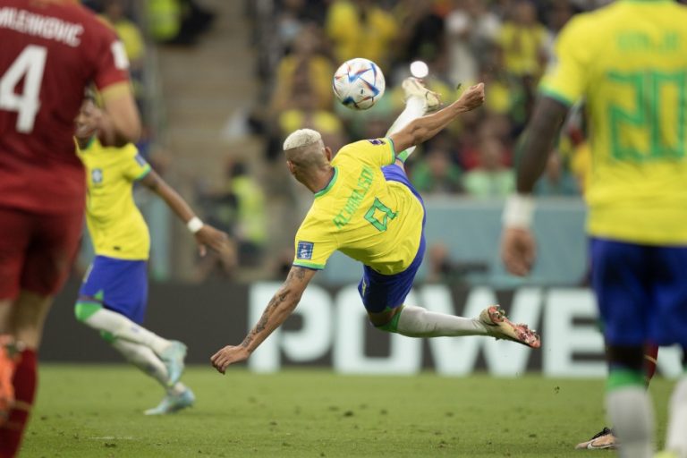 Gol de Richarlison na Copa é finalista do prêmio Puskás