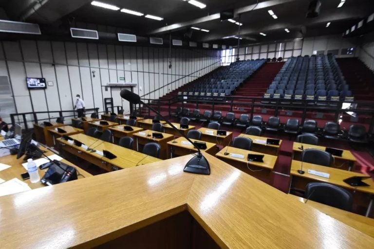 Câmara inicia reforma dos plenários e sessões serão virtuais a partir de dezembro