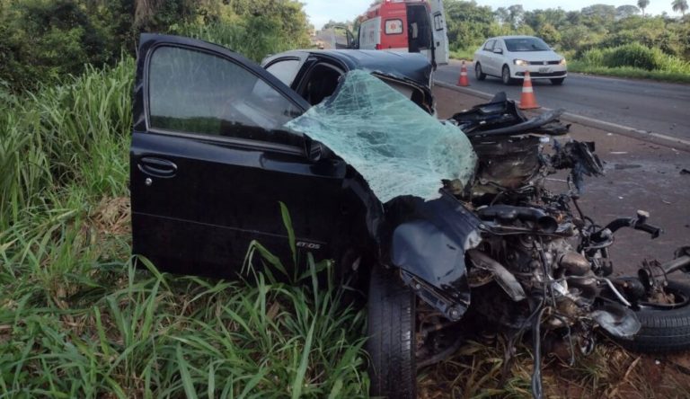 Motorista de Ribeirão Preto morre em acidente envolvendo ônibus na Rodovia Faria Lima
