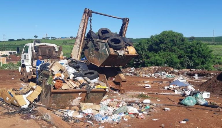 Prefeitura alerta sobre descarte irregular de resíduos sólidos, lixo e inservíveis