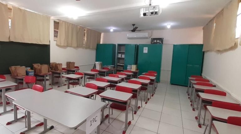 Volta às aulas nas escolas municipais acontece hoje