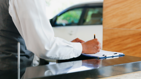 Terceirizada é condenada por impor jornada exaustiva a porteiro