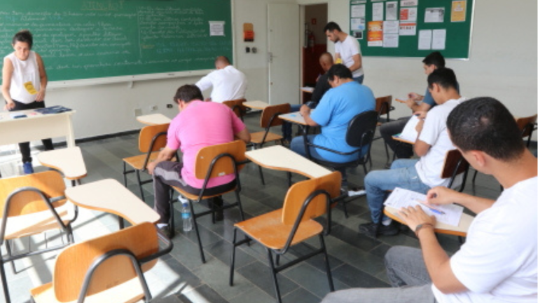 Prefeitura de Jacareí abre concurso público com 29 vagas, para oito cargos diferentes