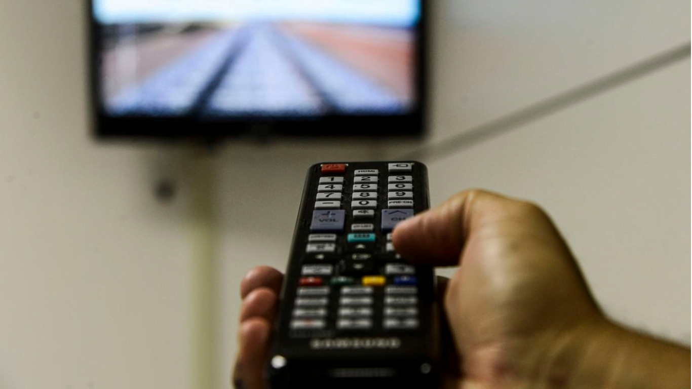 A instalação da antena parabólica digital é gratuita e precisa ter o CadÚnico. No país, cerca de 1,5 milhão de famílias serão beneficiadas.