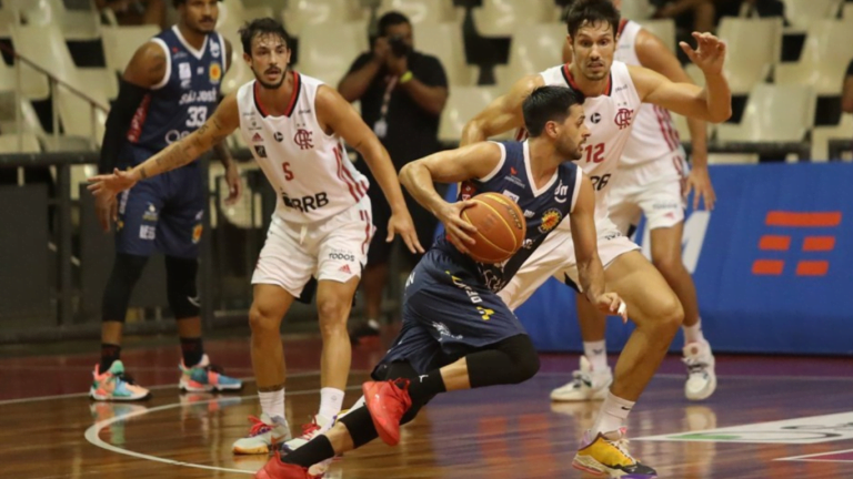 São José perde do Flamengo e se prepara para jogo no Teatrão
