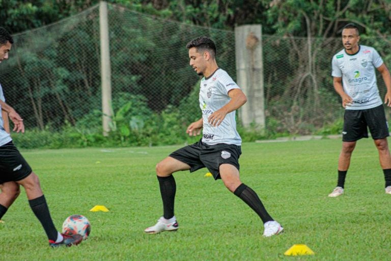 Com foco no futuro, Comercial inicia ampla reformulação no elenco. Roberval Davino não fica