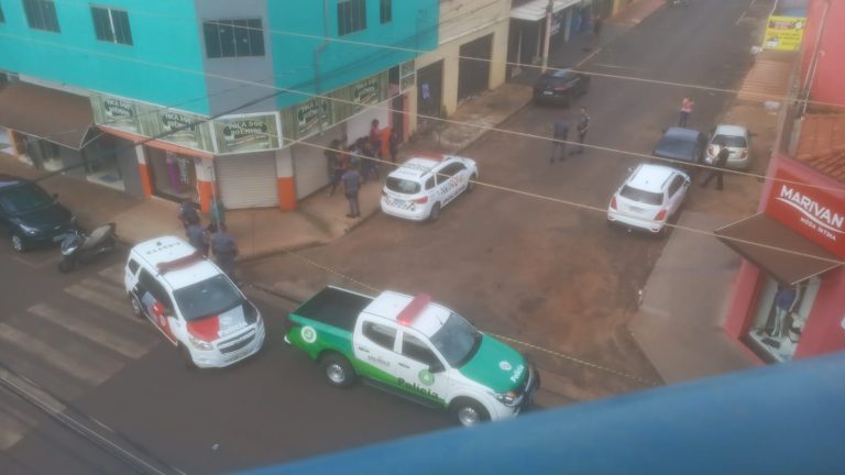 Atropelamento de mãe e filha na calçada, deixa mãe morta e filha em estado grave