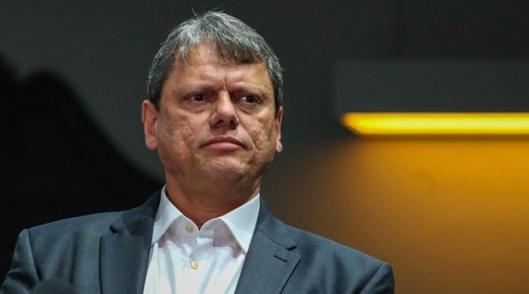 Após veto em projeto de distribuição de absorventes, governador participa de evento em homenagem às mulheres em SP