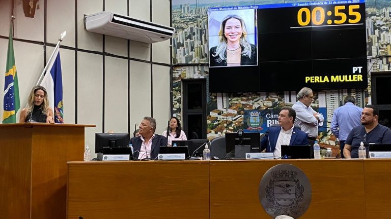 Câmara aprova lei que dispõe sobre o Plano Diretor e vereadora toma posse como suplente