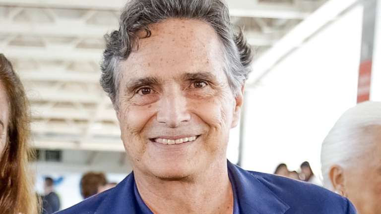 Idosa de 69 anos morre ao ser atropelada por caminhonete na avenida Treze de Maio