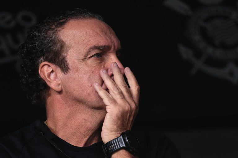 O técnico Cuca, do Corinthians, durante a partida contra o Remo, válida pelo confronto de volta da terceira fase da Copa do Brasil | Foto: Ettore Chiereguini/Agif/Folhapress