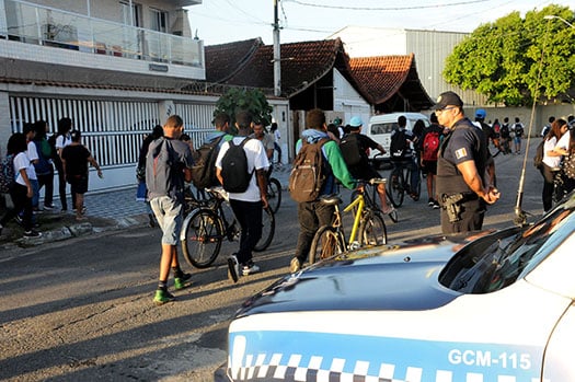 A Operação Escola Segura teve início nesta segunda-feira (17) em Praia Grande
