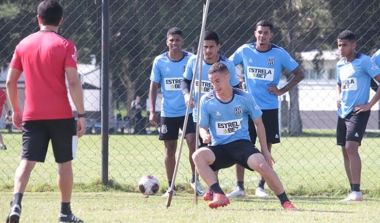 Descoberto por ídolo do clube, lateral do Fla ganhava R$ 150 • DOL