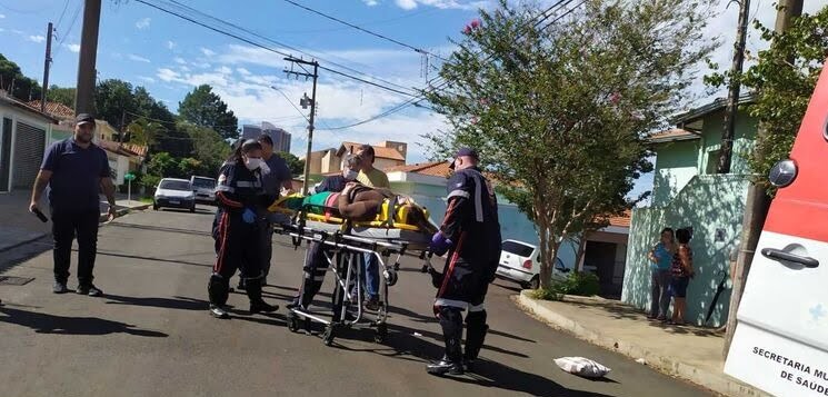 Mãe é arrastada e atropelada pela própria filha após sucessora furtar o carro da família