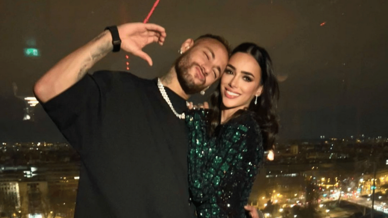 Bruna Biancardi anuncia chegada de filho com Neymar