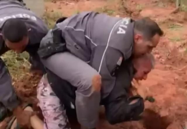 PM agride idosa com soco no rosto