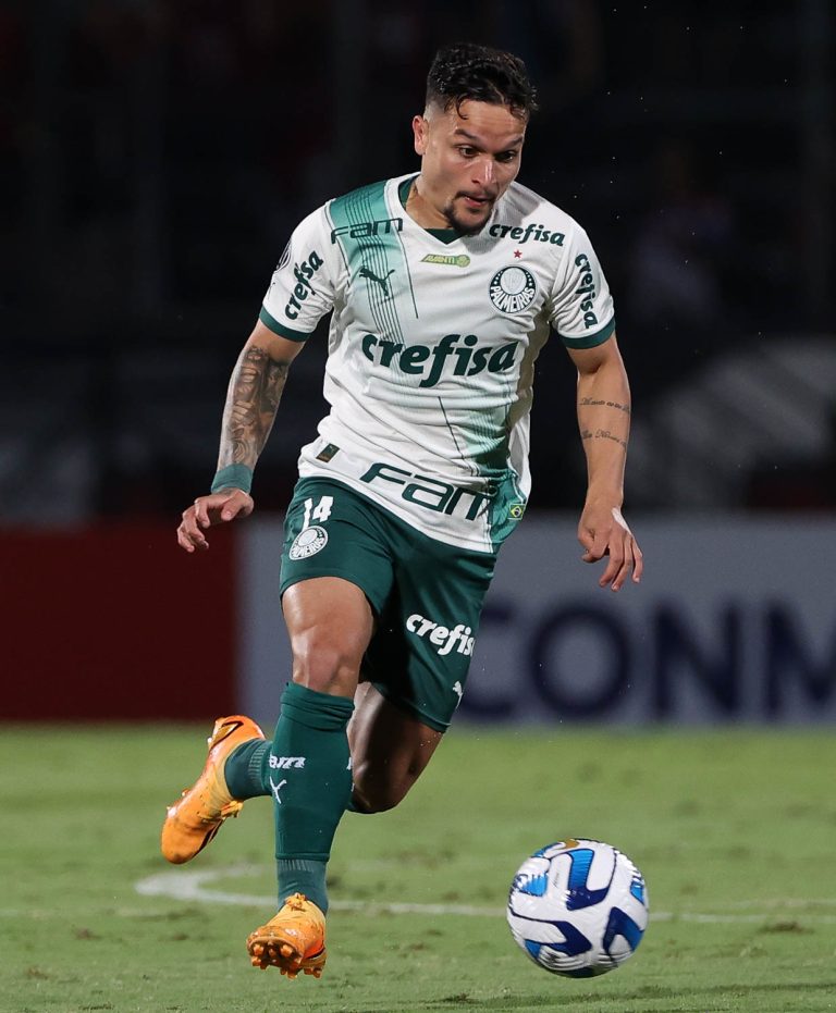 Palmeiras bate Cerro e fica perto da vaga na Libertadores