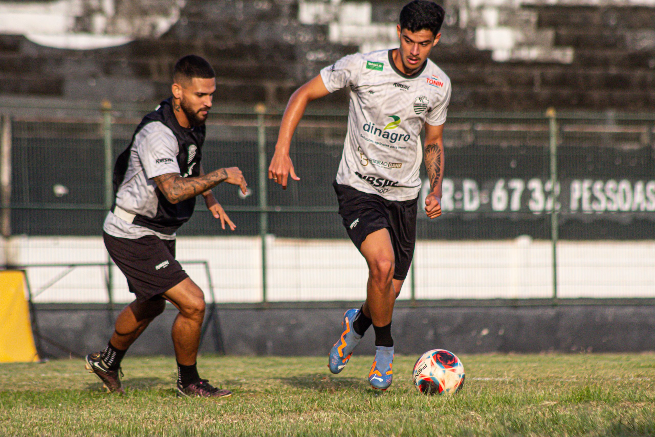 Igor - Lateral do Comercial