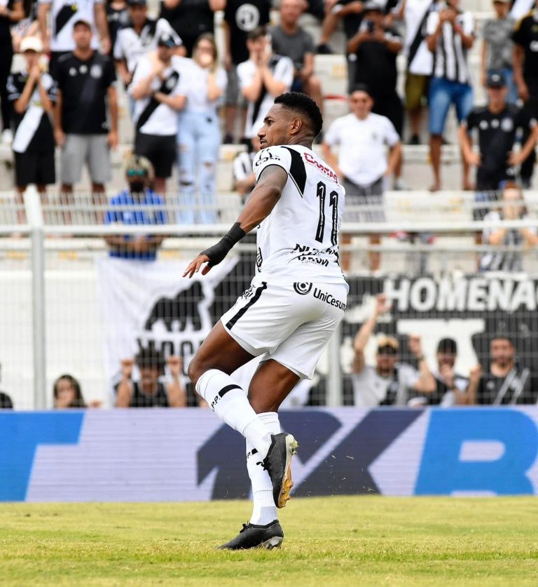 Ponte vence o Vila Nova, no Majestoso e sai da Zona do rebaixamento