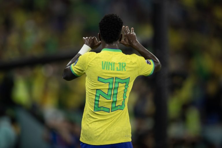 Racismo: Vinicius Jr. rebate presidente de La Liga  e diz que ‘quem se omite se iguala’