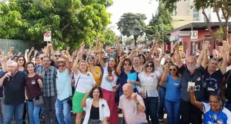 Judiciários de SP realizam paralisação de 24 horas