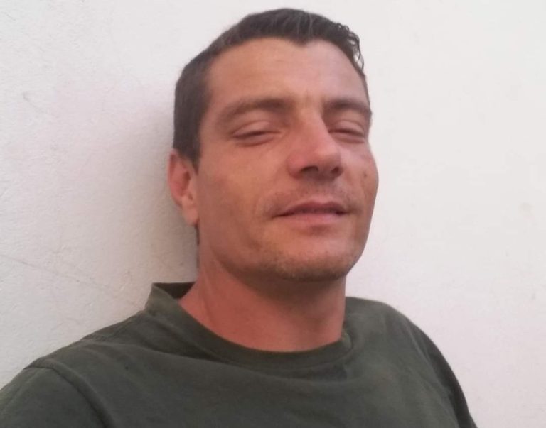 Homem morre ao ser atingido por diversos golpes de faca em Dumont