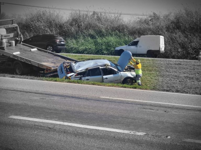 Dois carros capotam na região de Mogi Mirim deixando 6 vítimas