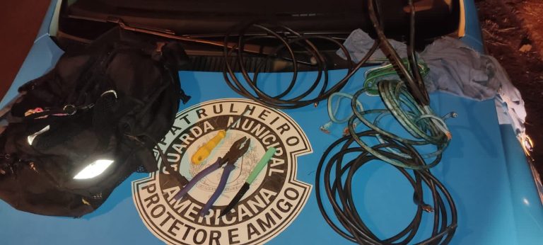 Suspeitos de furtar fios de cobre são presos