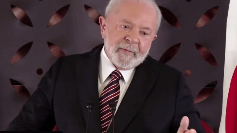 Lula pede ‘sérias providências’ diante de xingamentos racistas contra Vinicius Junior