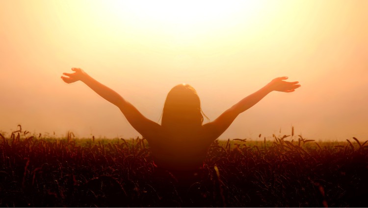 O que é preciso para alcançar a Felicidade? Especialistas explicam