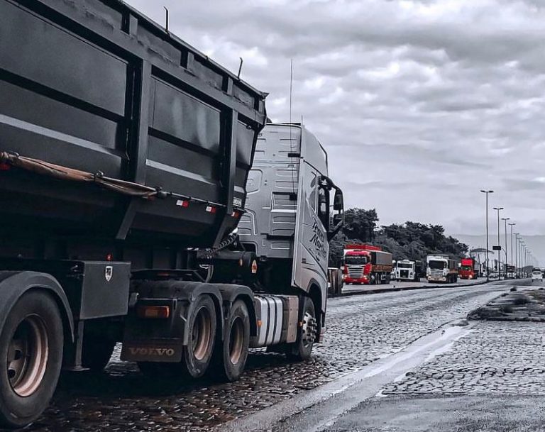 30 de junho é comemorado o dia do caminhoneiro no estado de São Paulo