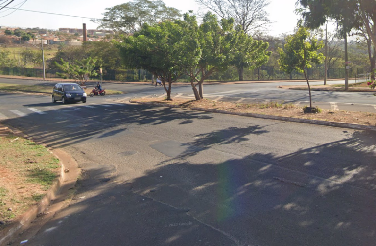 Adolescente fica ferida após atropelamento em avenida de RP