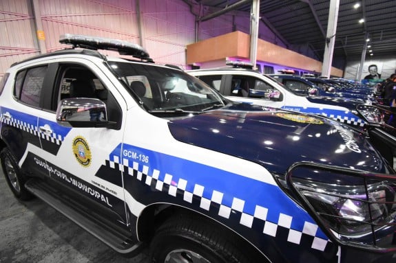 Dupla é presa após furtar celular em Praia Grande