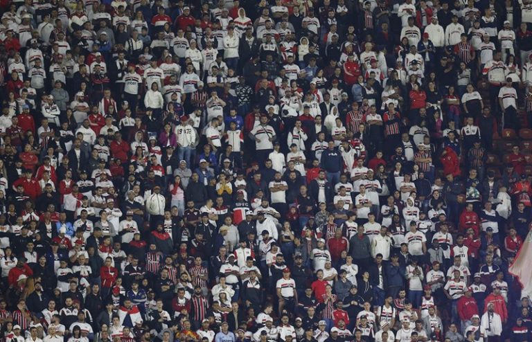 Brasil tem 203 milhões de habitantes, 4,7 milhões a menos do que o previsto, mostra Censo