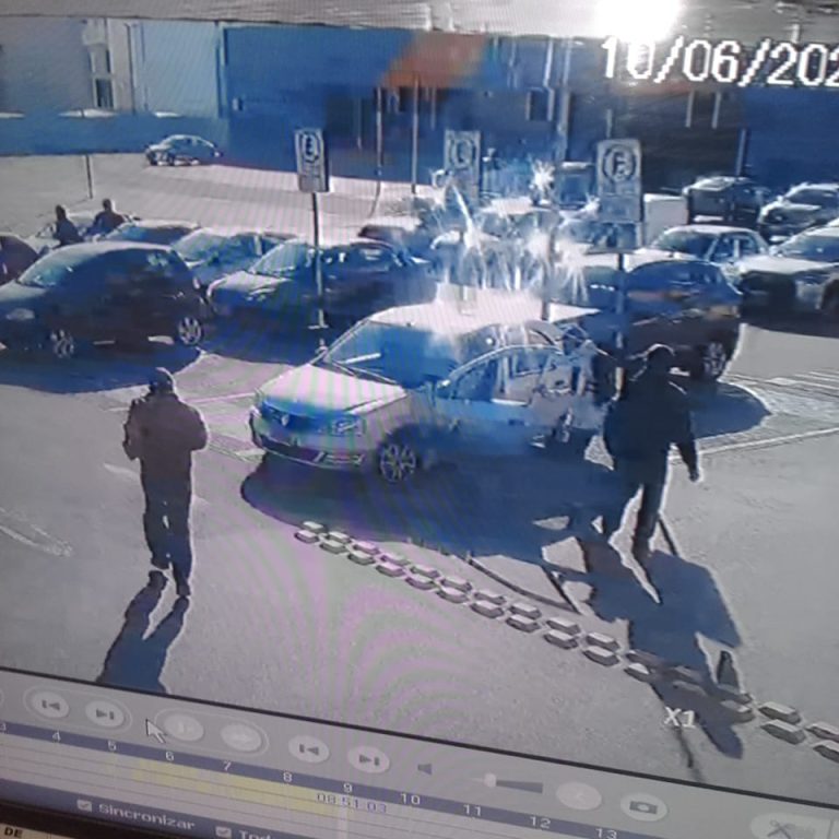 Criminosos entram em supermercado de Limeira, e roubam veículo