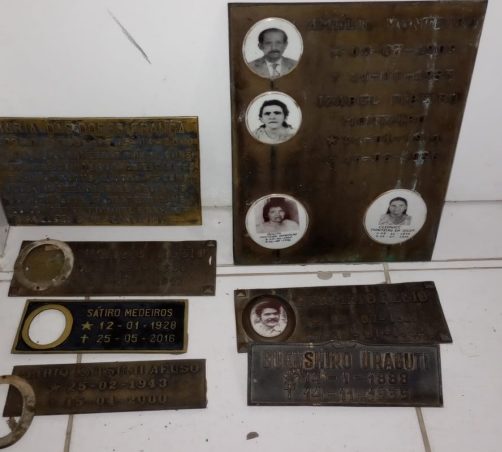 Homem é preso na Padre Manoel da Nóbrega, com lápides de cemitério furtadas