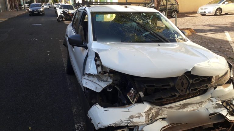 Tentativa de roubo e sequestro a motorista de aplicativo termina com dois detidos em Ribeirão