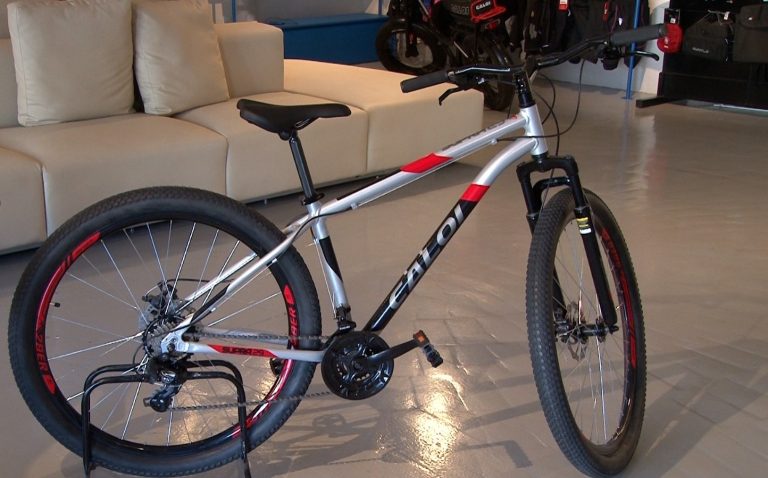 “Pedalar e aquecer contra o frio”: a nova campanha do Grupo Thathi