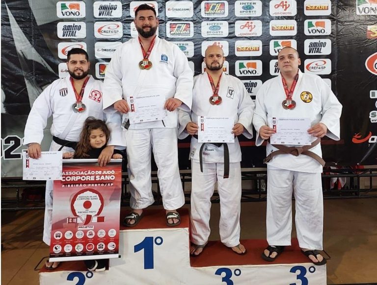 Equipe de judô conquista medalhas no Paulista de Veteranos