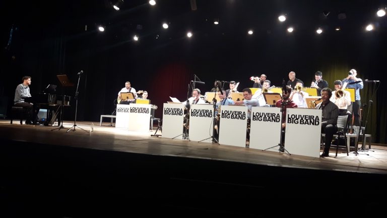 Louveira Big Band faz apresentação gratuita na Estação Ferroviária